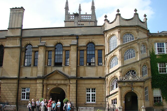 1.5-hour Oxford City and University Walking Tour - Booking flexibility and practical details