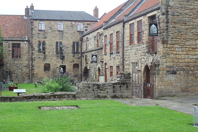 1-Hour and a Half Walking Guided Tour in Medieval Newcastle - Walking along Newcastle’s old town wall