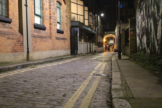 2-Hour Jack the Ripper Small Group Walking Tour in London - Sound, pace, and group size