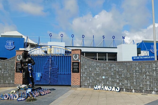 3 Hours Football Stadiums E-Bike Tour in United Kingdom - Why this route works for football fans