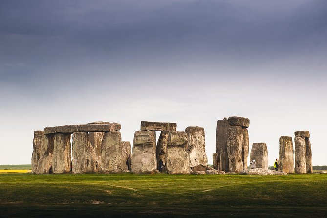 5-Day Devon and Cornwall Small-Group Tour from London - Day one: Winchester, Stonehenge and Exeter