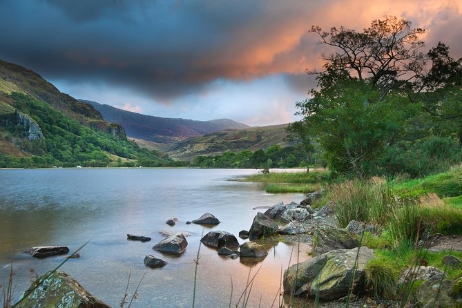 5-Day Discover Wales Small-Group Tour from London - Day one: Hay-on-Wye, the Elan Valley, and Aberystwyth