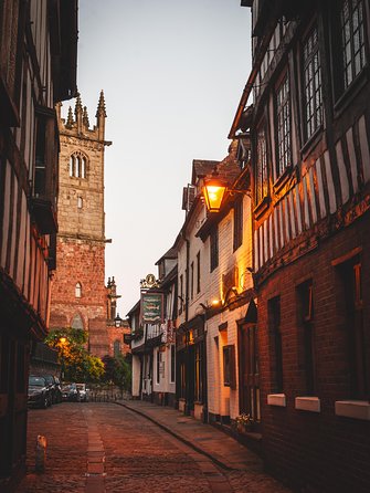 5-Day Heart of England, Wales & Yorkshire Small-Group Tour from London - Day three: Buxton, the Peak District, and Chatsworth