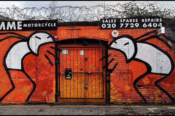 A Ball of Chalk - Guided Private East End Walk - The Ten Bells and the Jack the Ripper story