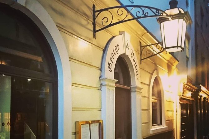 A Christmas Carol and Charles Dickens Old London Walking Tour - Simpson’s Tavern and the question of Scrooge’s meal
