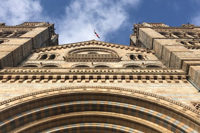 A Day at the Museum - Natural History Museum London - Crowds, toilets, and the museum restaurant