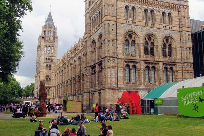 A Day at the Museum - Natural History Museum London - The guide makes the difference