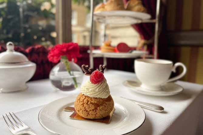 Afternoon Tea at The Rubens at the Palace, Buckingham Palace - Champagne, cocktails, and the cost