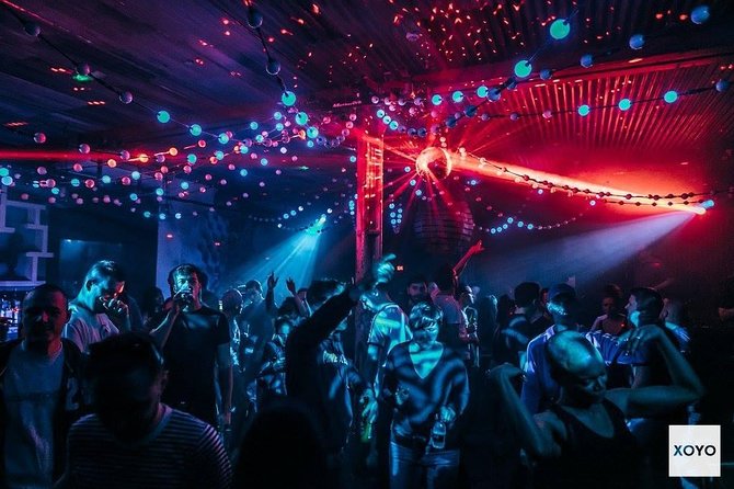 Amazing Nightlife in London East Tour - Creative venues and club rooms