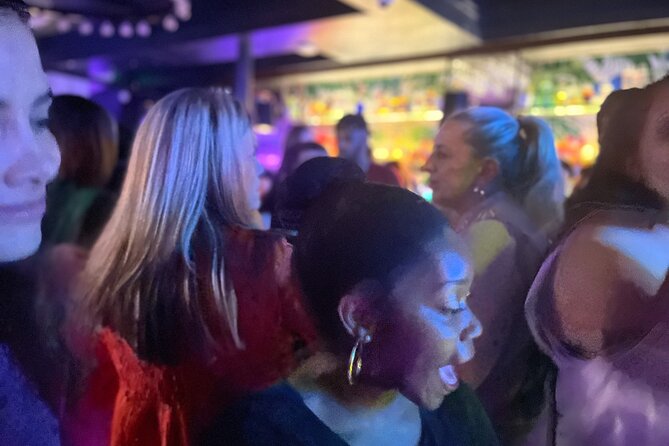 Amazing Nightlife in London East Tour - The guide and the social side