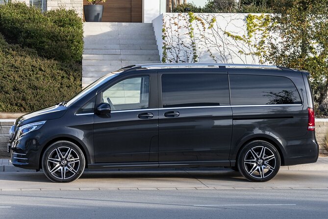 Arrival Transfer: Heathrow Airport LHR to London by Luxury Van - Key points to know before you book