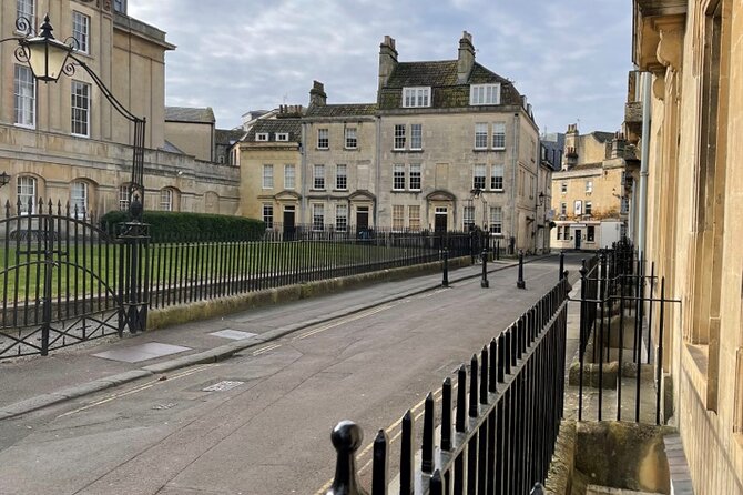 BATH: 2-Hour Bath Walking Tour of Bridgerton Filming Locations - Guildhall and the grand ball setting