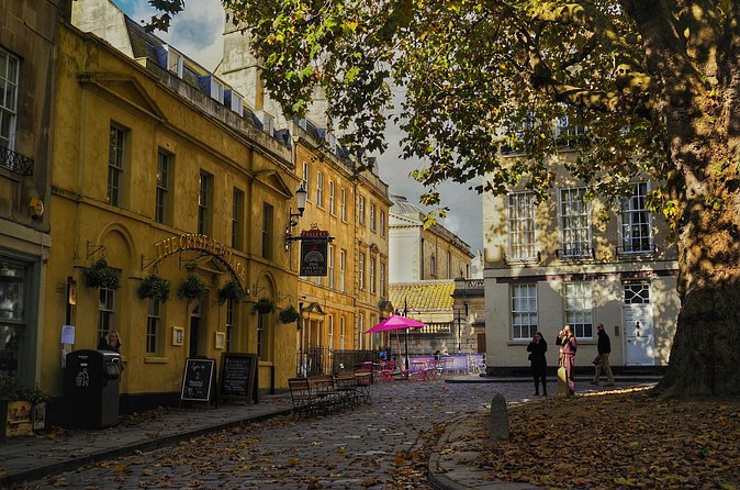 Bath Bridgerton walking tour of filming location with Mobile App - The final facade at the Holburne Museum