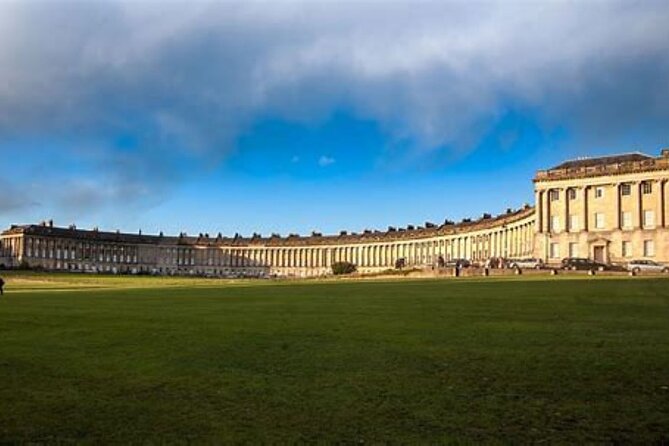 Bath: Local Pubs & Historic Sights Walking Tour (3h) - Medieval streets on the way to Pulteney Bridge