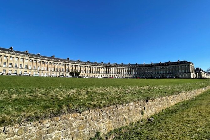 Bath Public Walking Tour including Bath Abbey - The Circus and Bath’s planned elegance