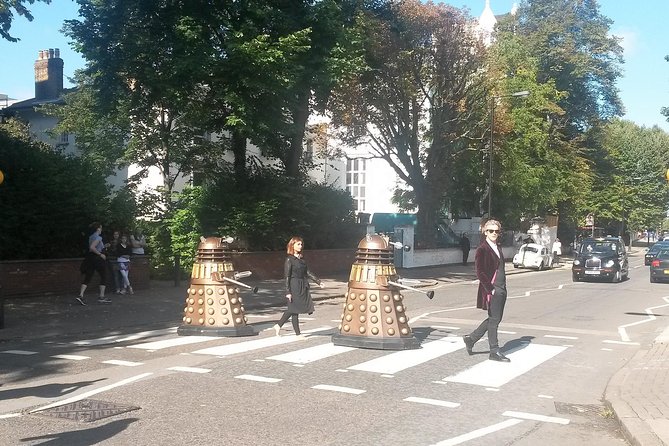 Beatles and Rock Superstars - Private Taxi Tour with Hotel Pickup - Abbey Road: the essential first stop