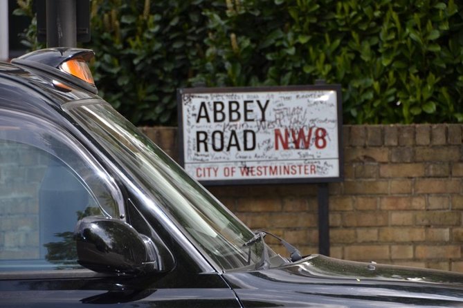 Beatles Fab 4 London Taxi Tour - Apple Records and the rooftop concert site