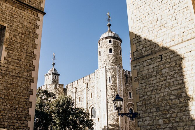 Best of London Tour - Crown Jewels, River Cruise & History Walk - Exploring the Tower without a guide beside you