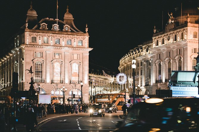 Black Cab Tour of London - Premium Sightseeing Taxi Tour - Film locations add a lighter thread