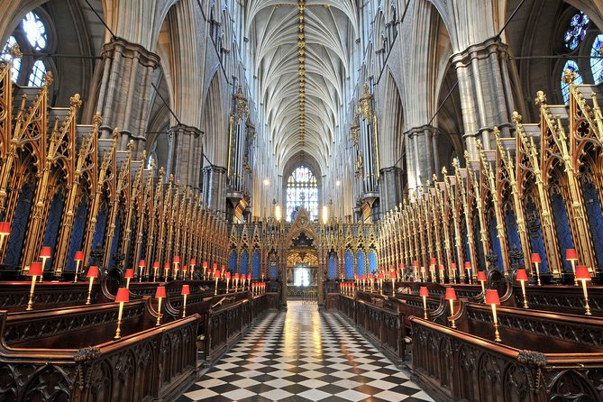British Royalty & Westminster Abbey Tour - The Royal Mall and Trafalgar Square