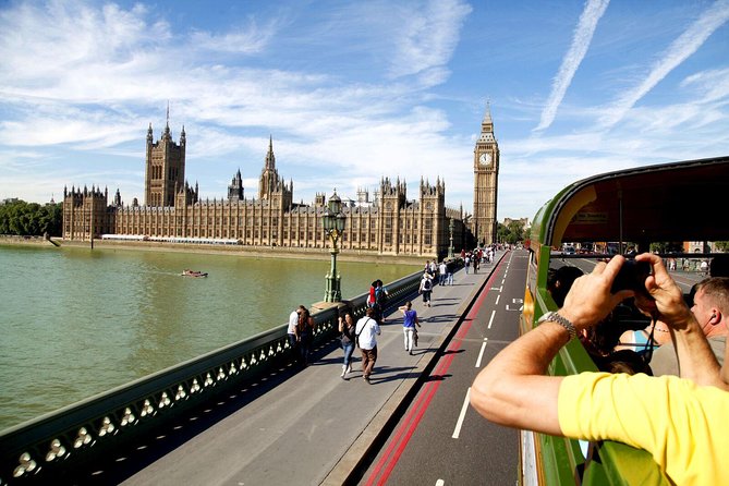 Buckingham Palace and Vintage Bus Tour of London - Riding the open-top Routemaster