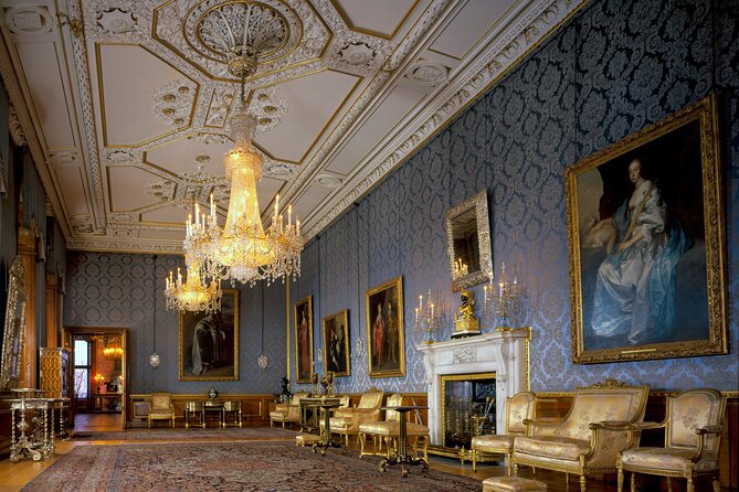Buckingham Palace and Windsor Castle Escorted Tour from London - Coach travel to Windsor