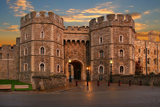 Buckingham Palace and Windsor Castle Self-Guided Tour with Coach - Is the $137.56 price good value?