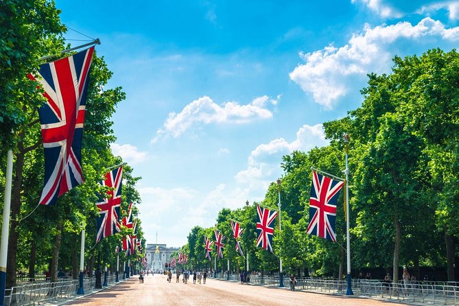 Buckingham Palace and Windsor Castle Self-Guided Tour with Coach - Practical details that can make or break the day