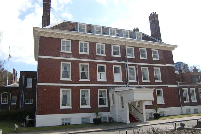 Call the Midwife Location Tour in Chatham - Small practical tips for a better visit