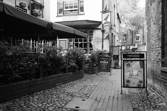 Cambridge University Ghost Tour by Alumni™ - Market Square and Cambridge’s harsher past