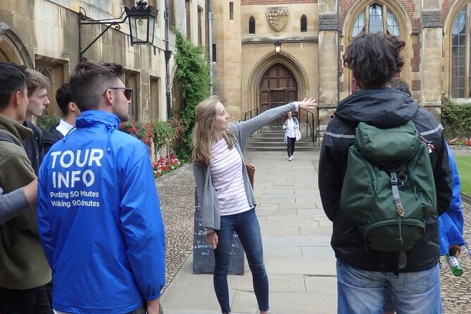 Cambridge University Walking Tour by Alumni™ Kings College Option - Corpus Christi and Queens’ College