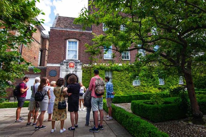 Cambridge University With Alumni: Optional Kings College Entrance - Senate House and Cambridge graduation customs