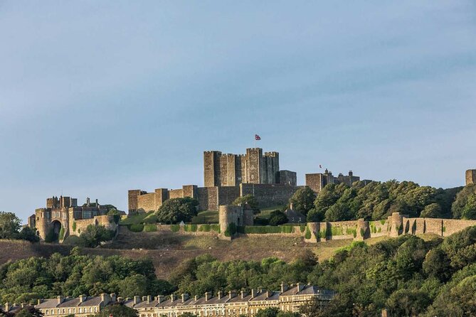 Canterbury Cathedral, Dover Castle & White Cliffs Guided Day Tour from London - How guided is the experience?
