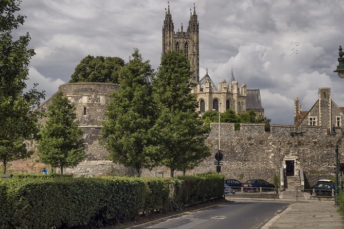 Canterbury Cathedral, Leeds Castle and Dover Castle Private Tour - Dover Castle above the shortest sea crossing