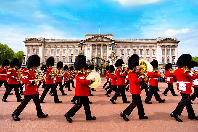 Changing of Guards, Big Ben, Tower of London, Beefeaters & Cruise - Buckingham Palace, St. James’s Park, and the royal route