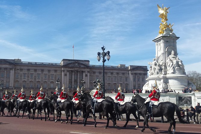 Changing of the Guard Guided Walking Tour in London - St. James’s Palace and the royal setting