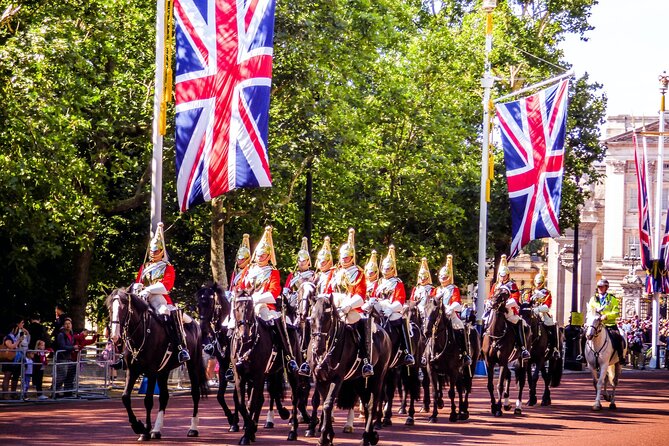 Changing of the Guard Walking Tour - What the $26.35 price really covers
