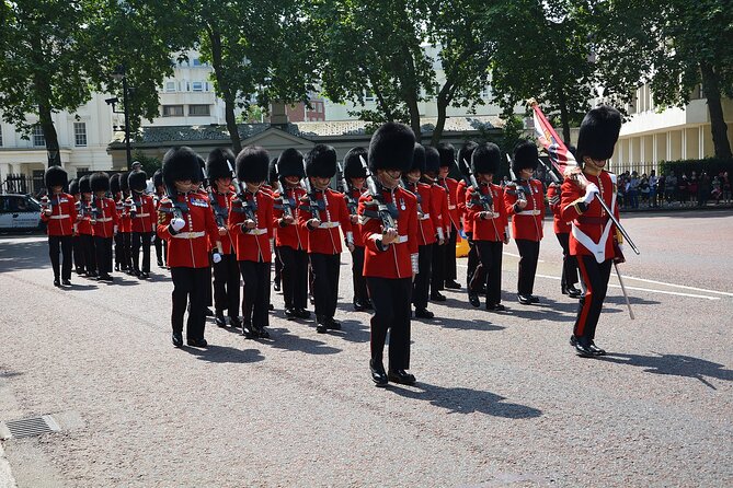 Changing of the Guard Walking Tour - Timing, weather, and changes to the ceremony