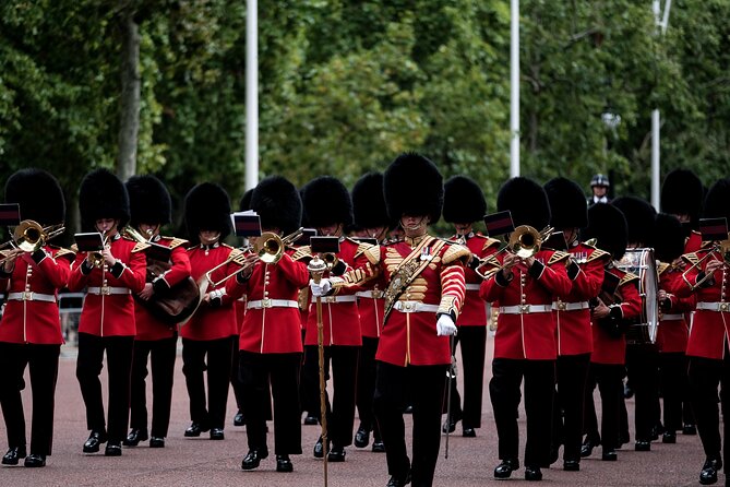 Changing of the Guard Walking Tour - St. James’s Palace and the royal backstory