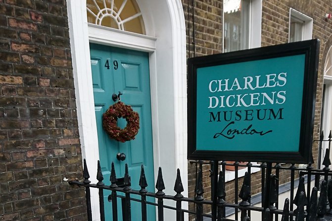Charles Dickens Old London - Very Small Group Tour - Why this walk feels different from a standard London tour