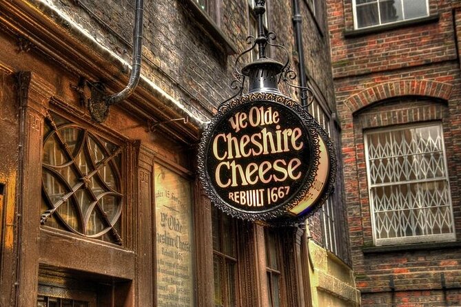 Charles Dickens Private Walking Tour - Temple Church, Fleet Street, and the Old Curiosity Shop