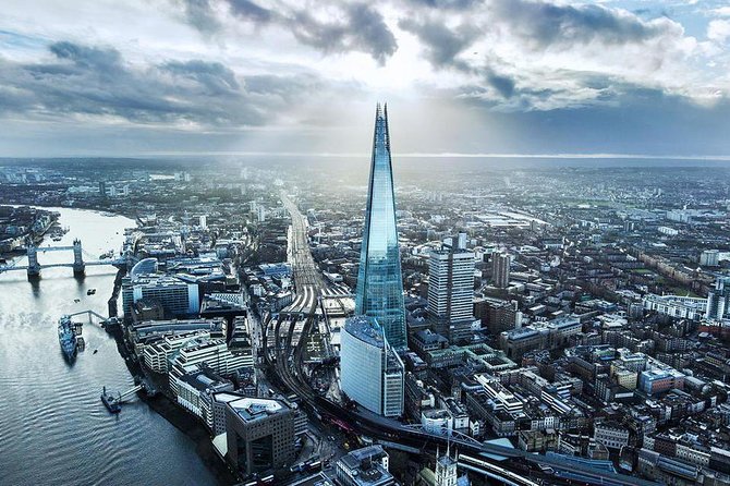 Combi Ticket: Westminster Walking Tour, River Cruise & The Shard - Buckingham Palace and the royal opening