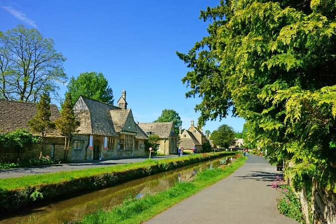 Cotswolds Countryside Tour by Coach: Villages, Views, and Lunch - Who will enjoy this Cotswolds day