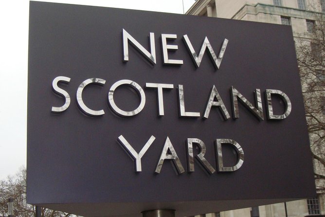 Crime and Policing London Walking Tour - Charing Cross and the blue lamp