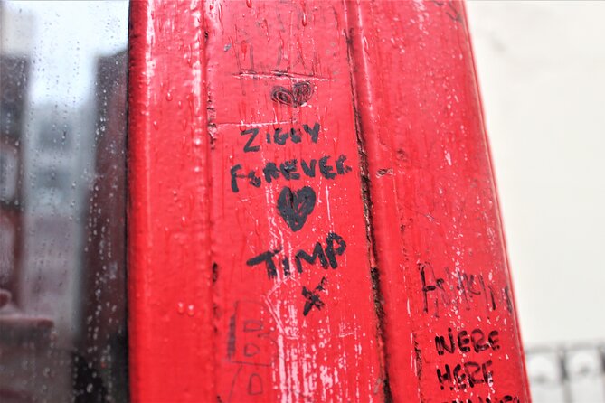 David Bowie Walking Tour of London - The Brixton to Soho transfer