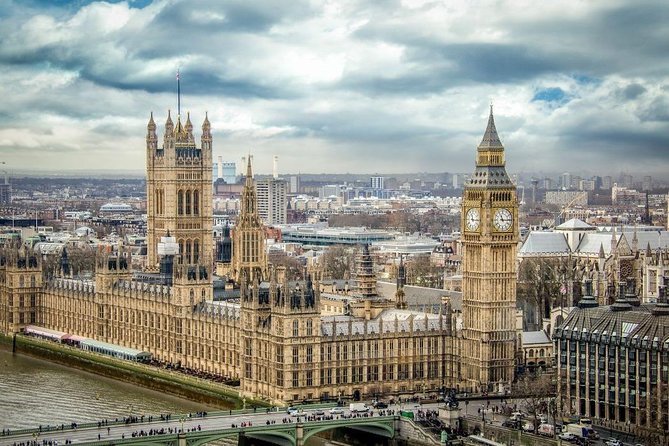 Departure Transfer: London Hotels to London Train Stations - Choosing the right vehicle for five people and large bags