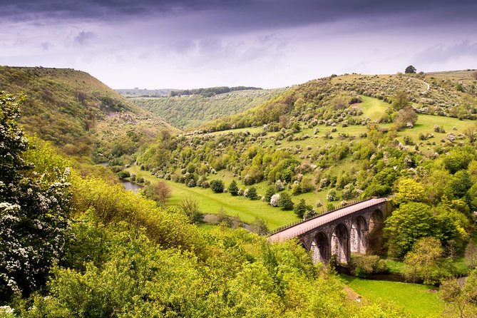 Derbyshire & the Peak District from Manchester - Castleton and the Peak District village feel