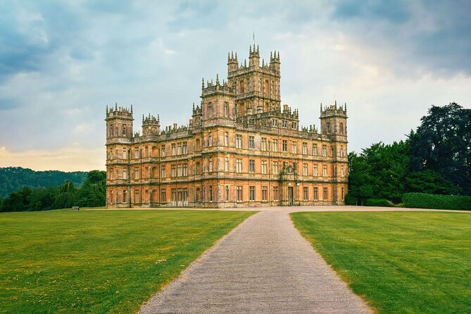 Downton Abbey and Village Coach Tour from London with Highclere - Why this Downton day trip works