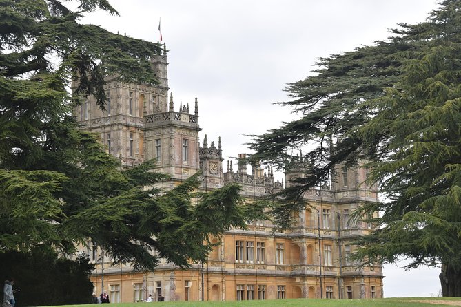 Downton Abbey and Village Coach Tour from London with Highclere - The guides can shape the whole day