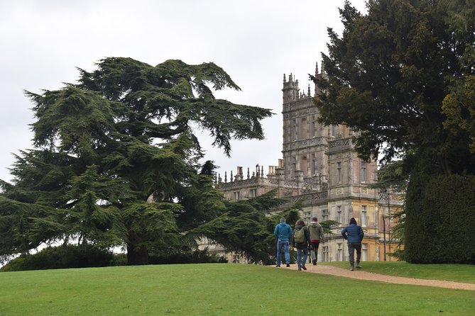 Downton Abbey and Village Coach Tour from London with Highclere - Who gets the best value from the $215.28 price